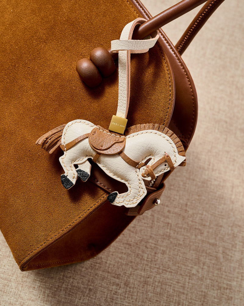 MAISON HORSE CHARM