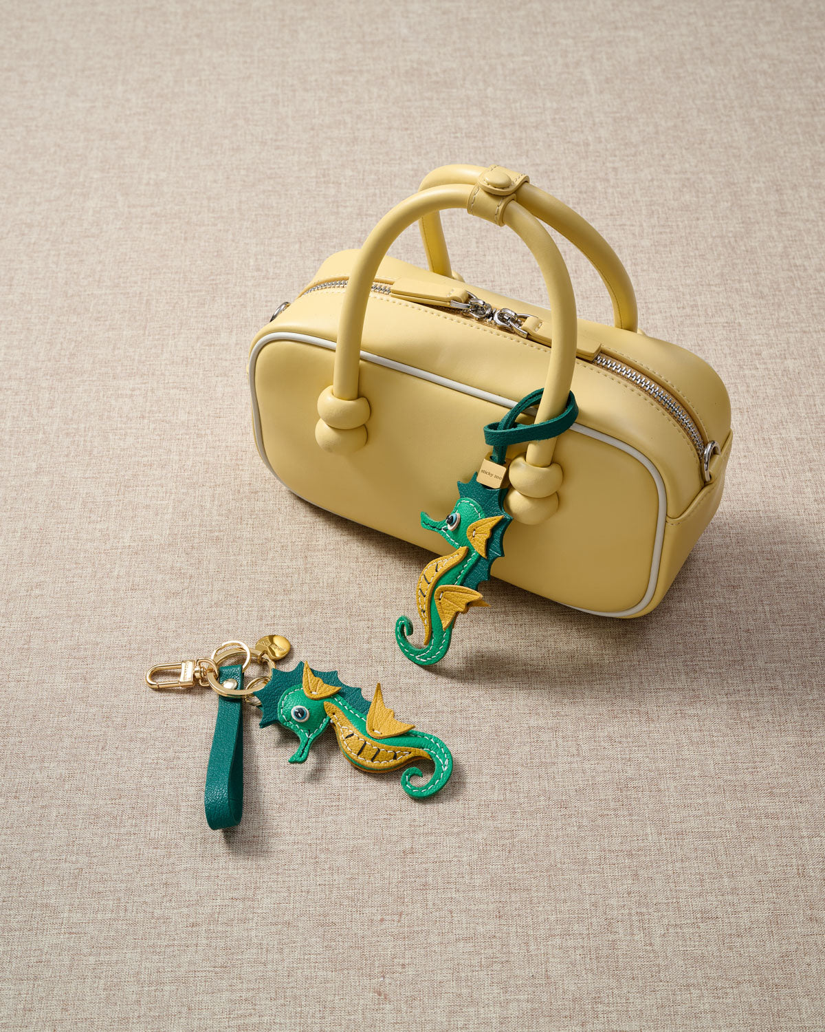 SEAHORSES CHARM